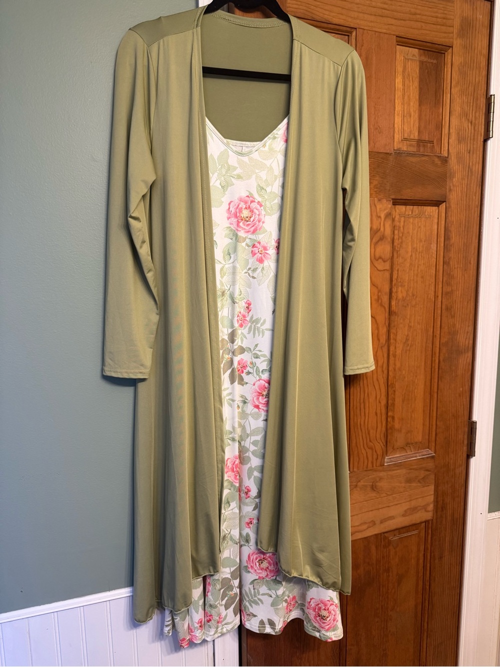 Women’s Large Floral Maxi Dress & Sage Green Cardigan 2 Piece Set NEW